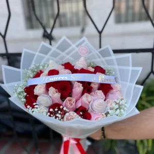 Bouquet con rosas surtidas