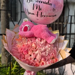 Bouquet de rosas rosadas, oso de peluche y globo