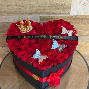 Corazon en rosas rojas