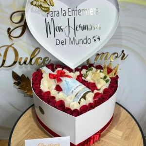 Caja corazon gigante con rosas rojas, rosas blancas y botella de champagne JP Chenet